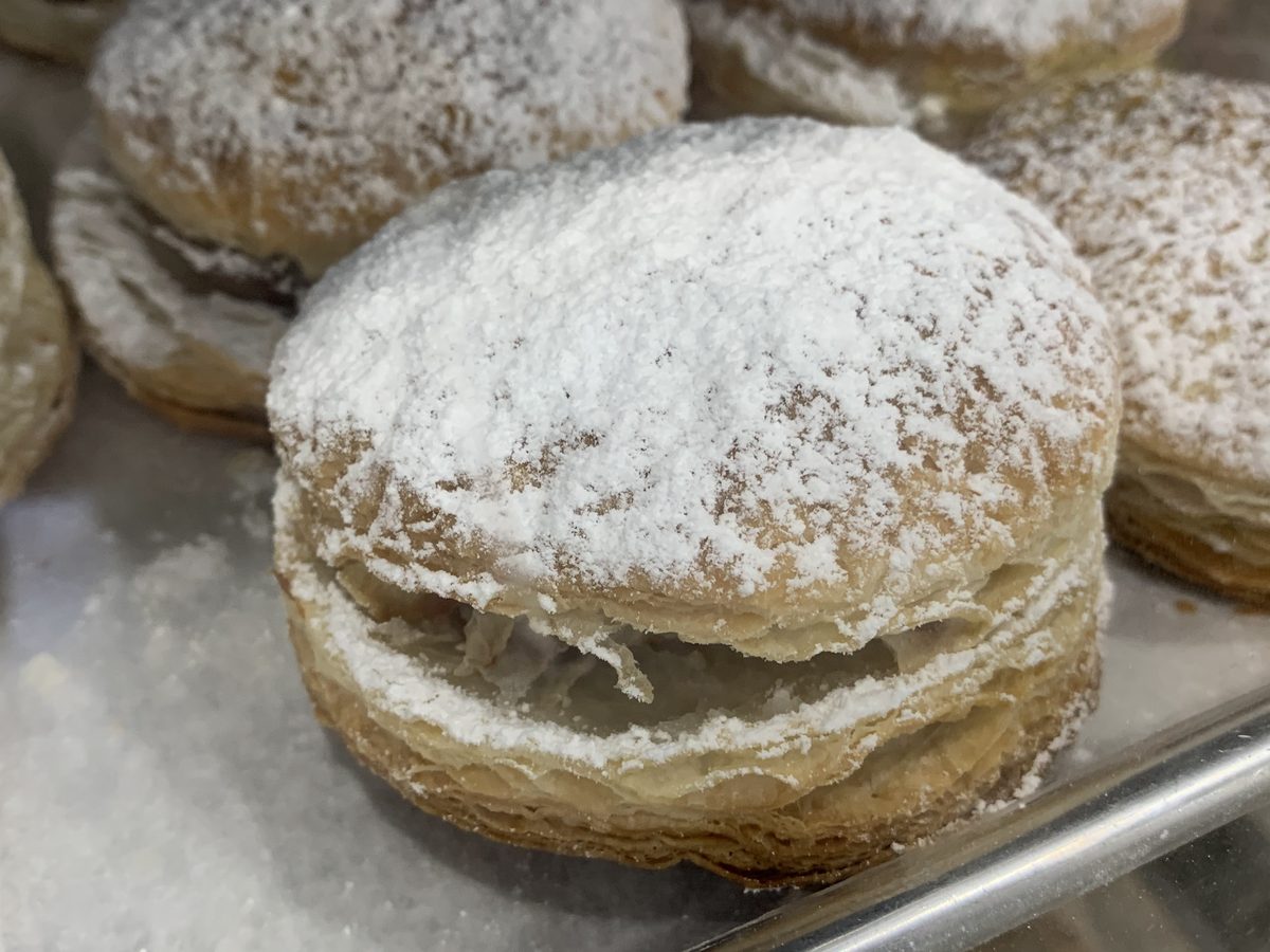 Alfajores con azúcar impalpable